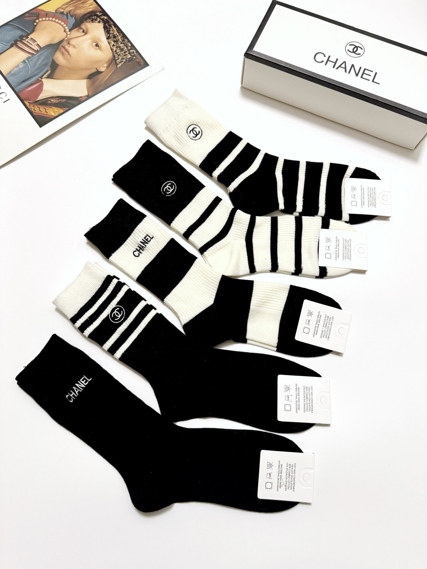 CHANEL 26S CREW SOCKS 412433 (1 BOX)
