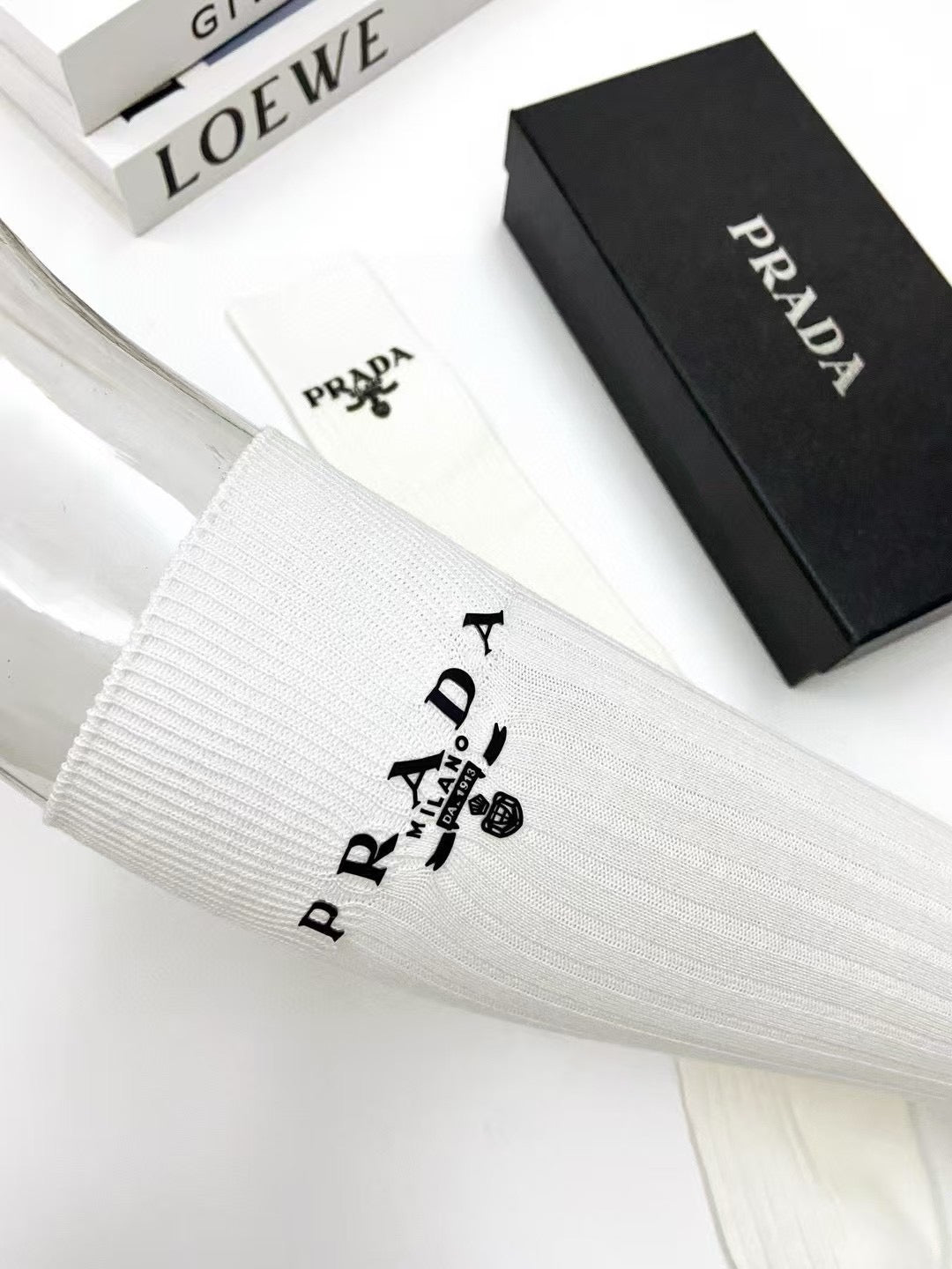 PRADA 26S CREW SOCKS 415683 (1 BOX)