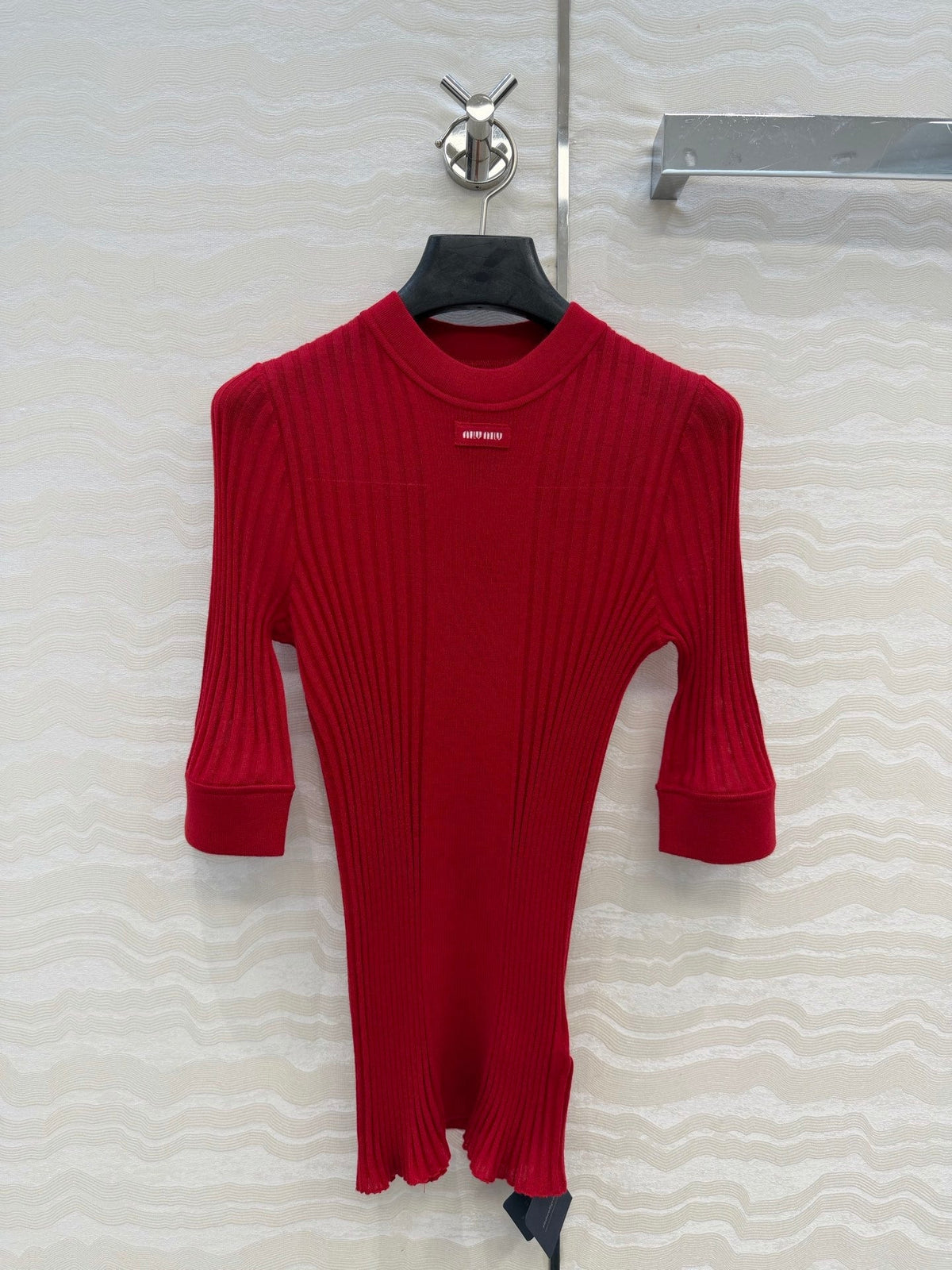 MIUMIU SHORT-SLEEVE SWEATER STYLE 837