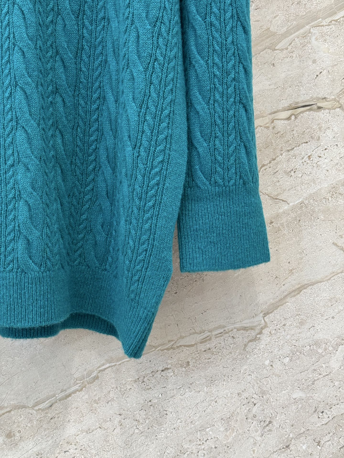 LORO PIANA 26S LONG CABLE-KNIT SWEATER 902