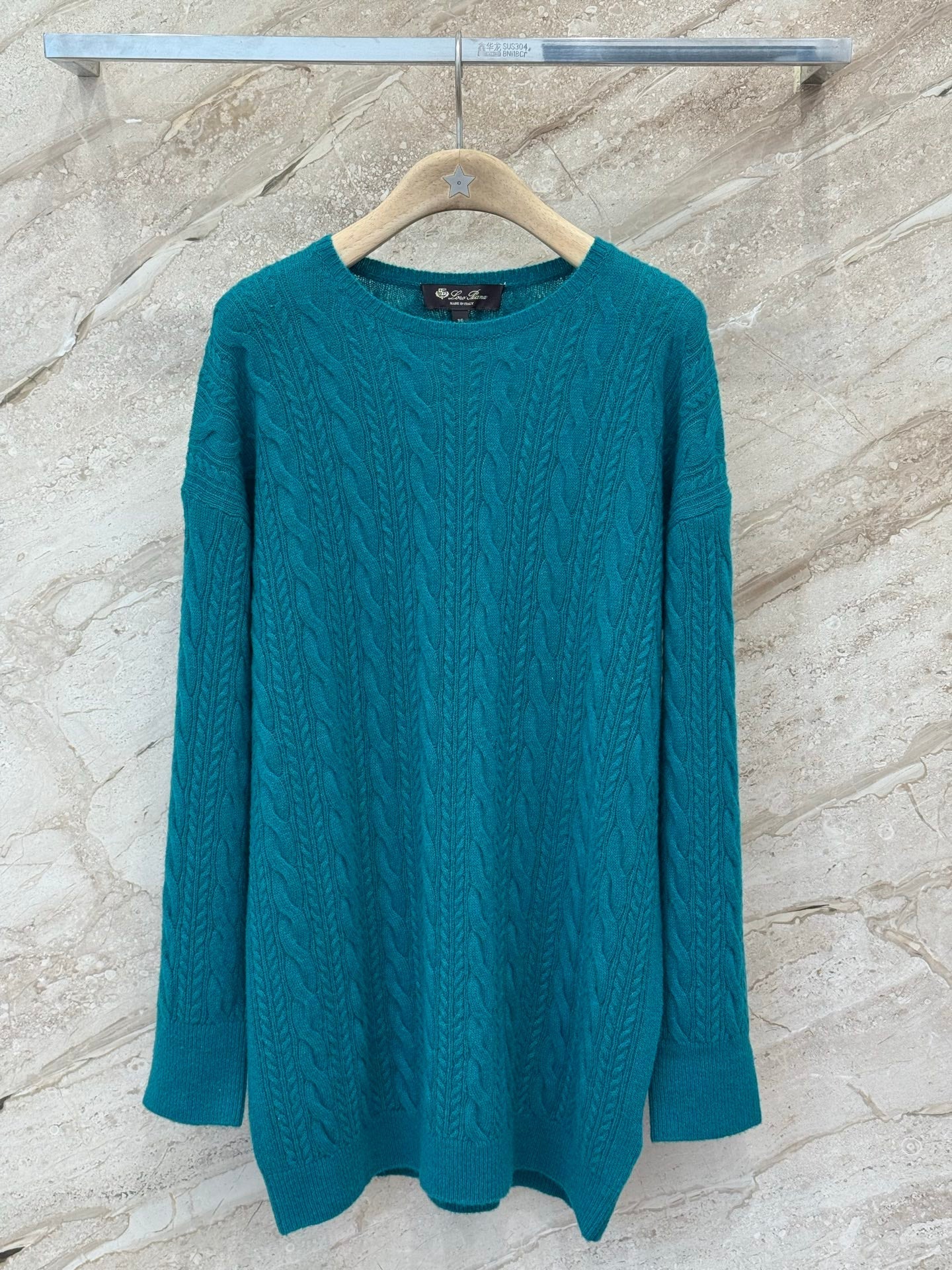 LORO PIANA 26S LONG CABLE-KNIT SWEATER 902
