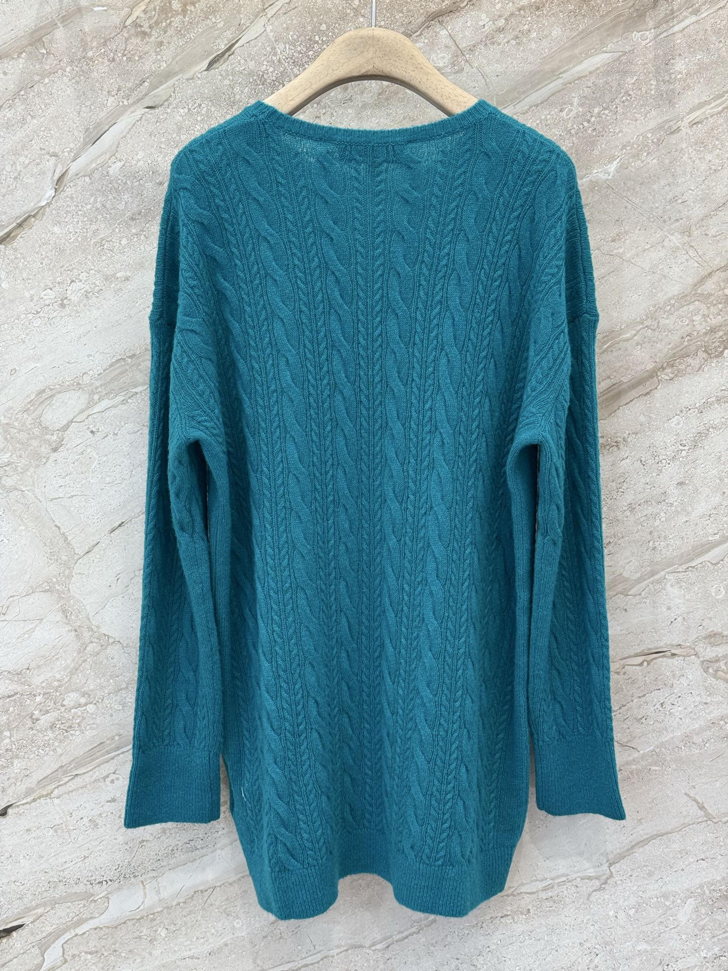 LORO PIANA 26S LONG CABLE-KNIT SWEATER 902