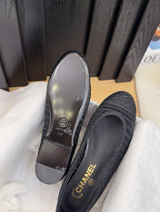 BALLERINAS IN BLACK RAFFIA