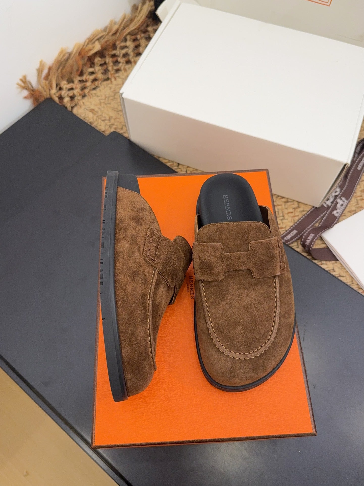 HM 25S MULE IN BROWN SUEDE