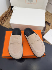 HM 25S MULE IN BEIGE SUEDE