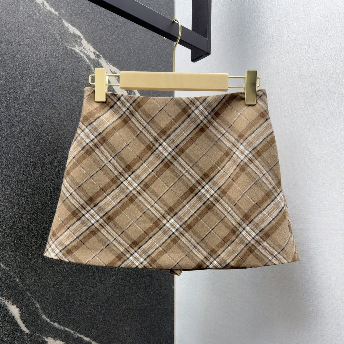 BURBERRY 25S MINI SKIRT 109