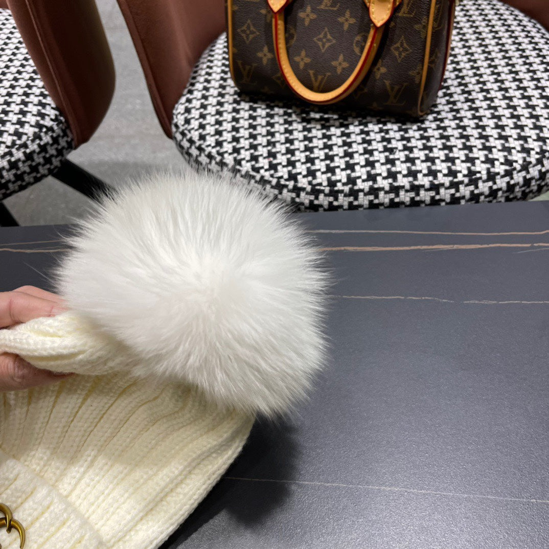 BEANIE HAT IN WHITE WOOL 403393