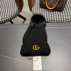 BEANIE HAT IN BLACK WOOL 403394