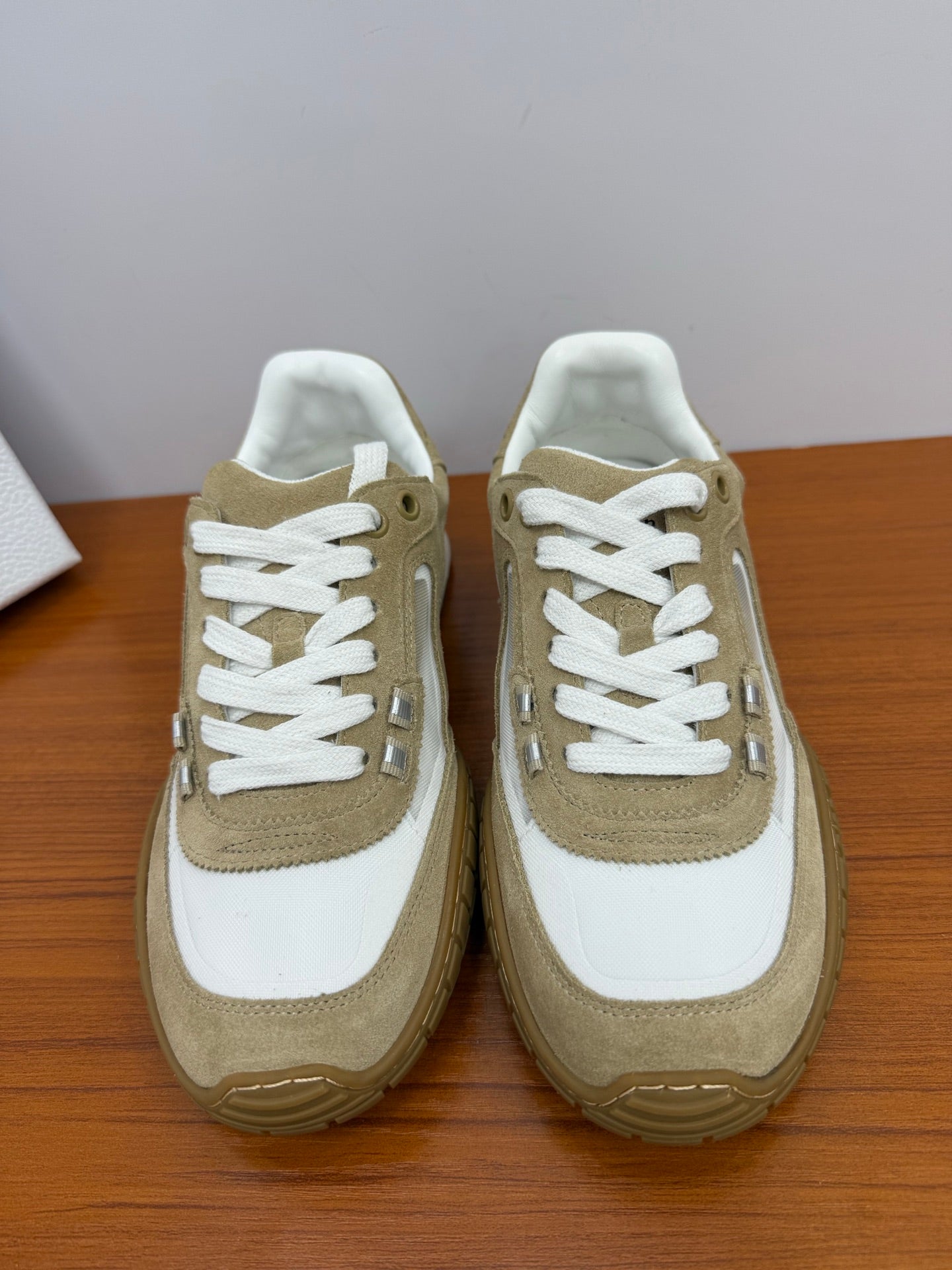 DIOR 26S SNEAKERS IN WHITE AND LIGHT BROWN SUEDE AND FABRIC