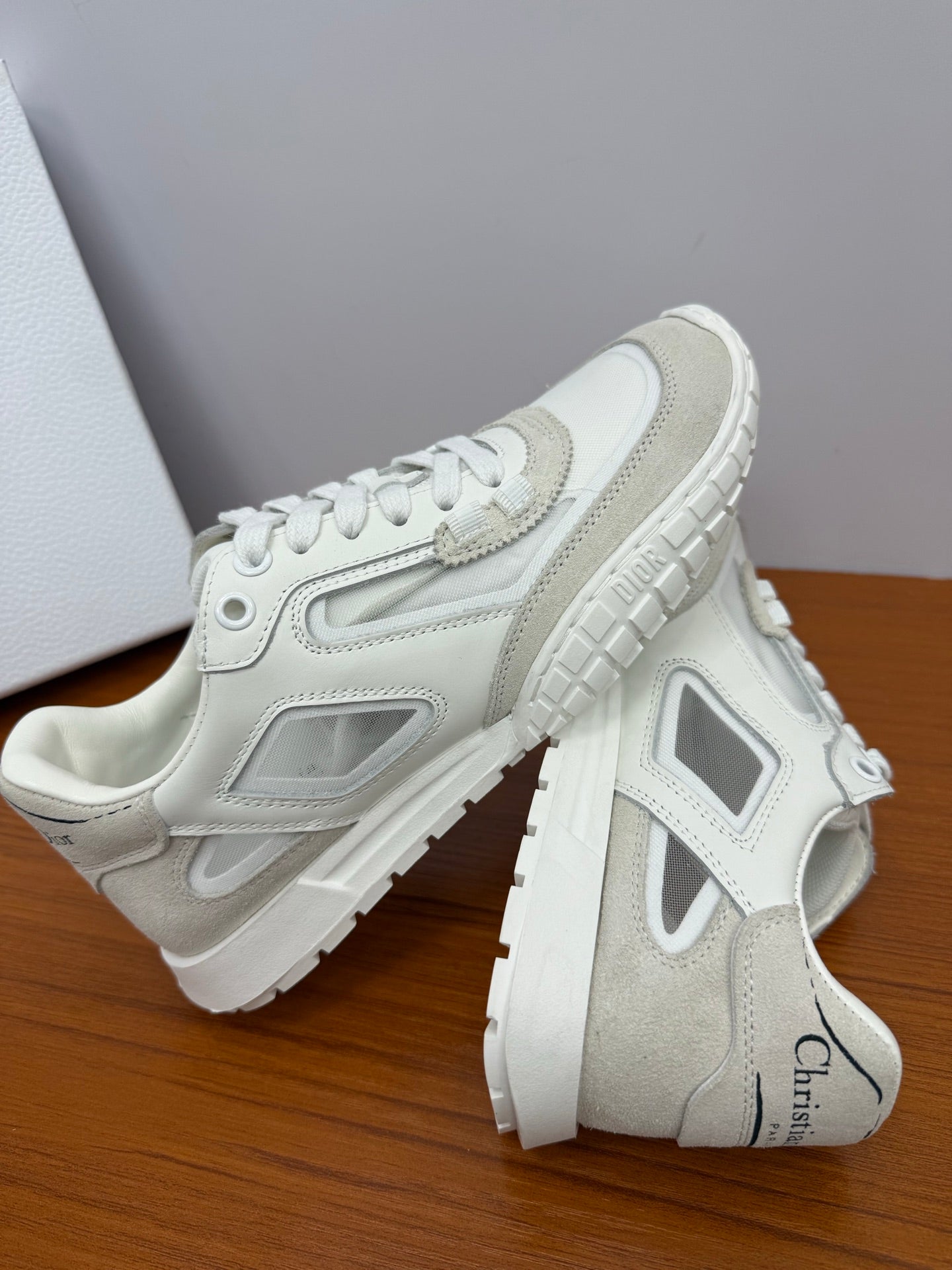 DIOR 26S SNEAKERS IN WHITE AND LIGHT GRAY SUEDE AND CALFSKIN