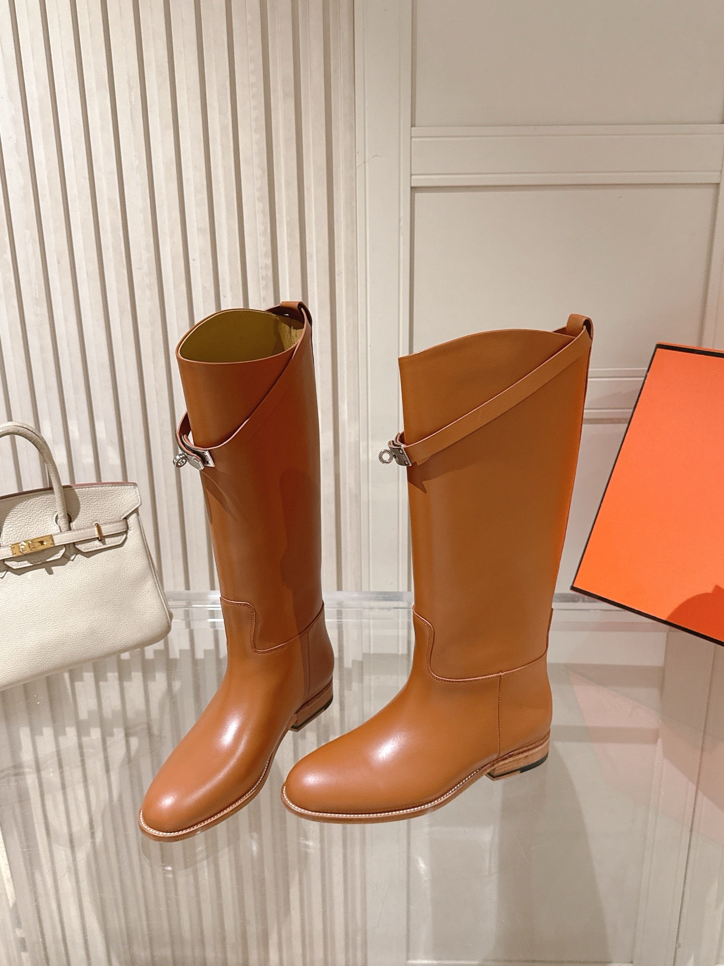 HM 26S TALL FLAT BOOTS IN COGNAC BROWN CALFSKIN