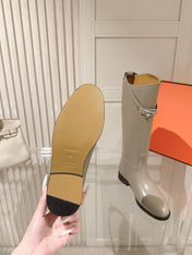 HM 26S TALL FLAT BOOTS IN GREYISH BEIGE CALFSKIN