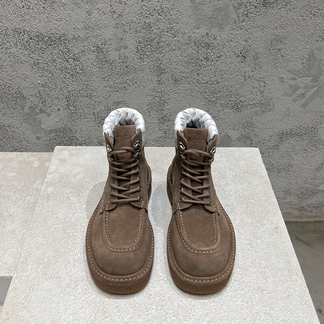 HADDOCK LACE-UP ANKLE BOOT IN WALNUT BROWN SUEDE