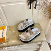LV 26S WEDGE SLIDES 45 MM IN SILVER CALFSKIN