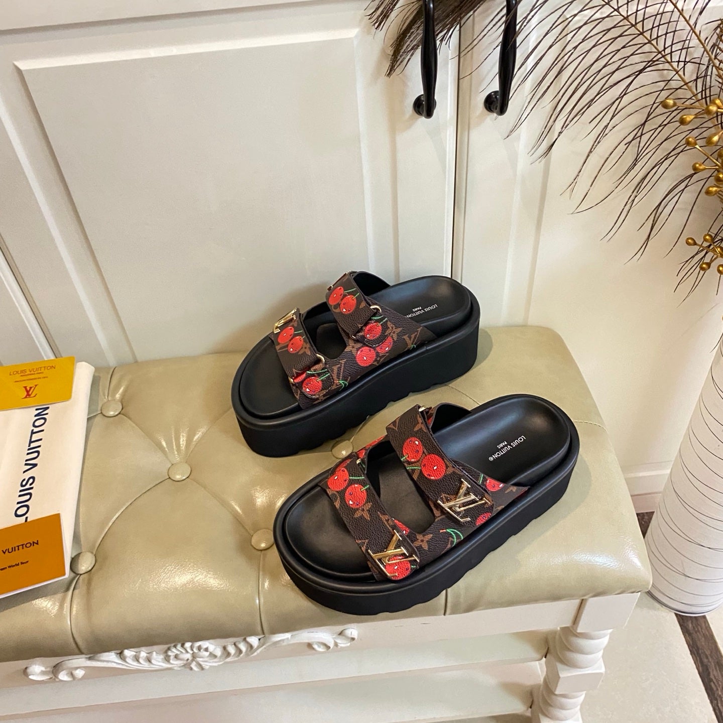 LV 26S WEDGE SLIDES 45 MM IN DARK BROWN MONOGRAM COATED CANVAS WITH CHERRY PRINT