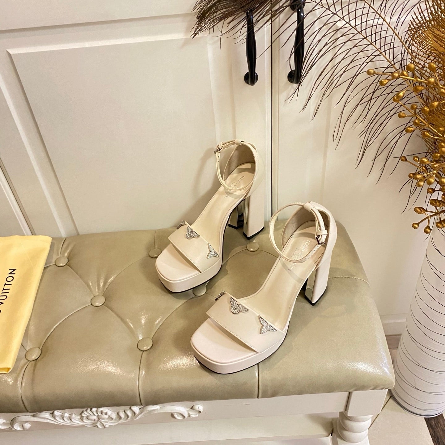 LV 26S HIGH-HEELED SANDALS 110 MM IN BEIGE CALFSKIN