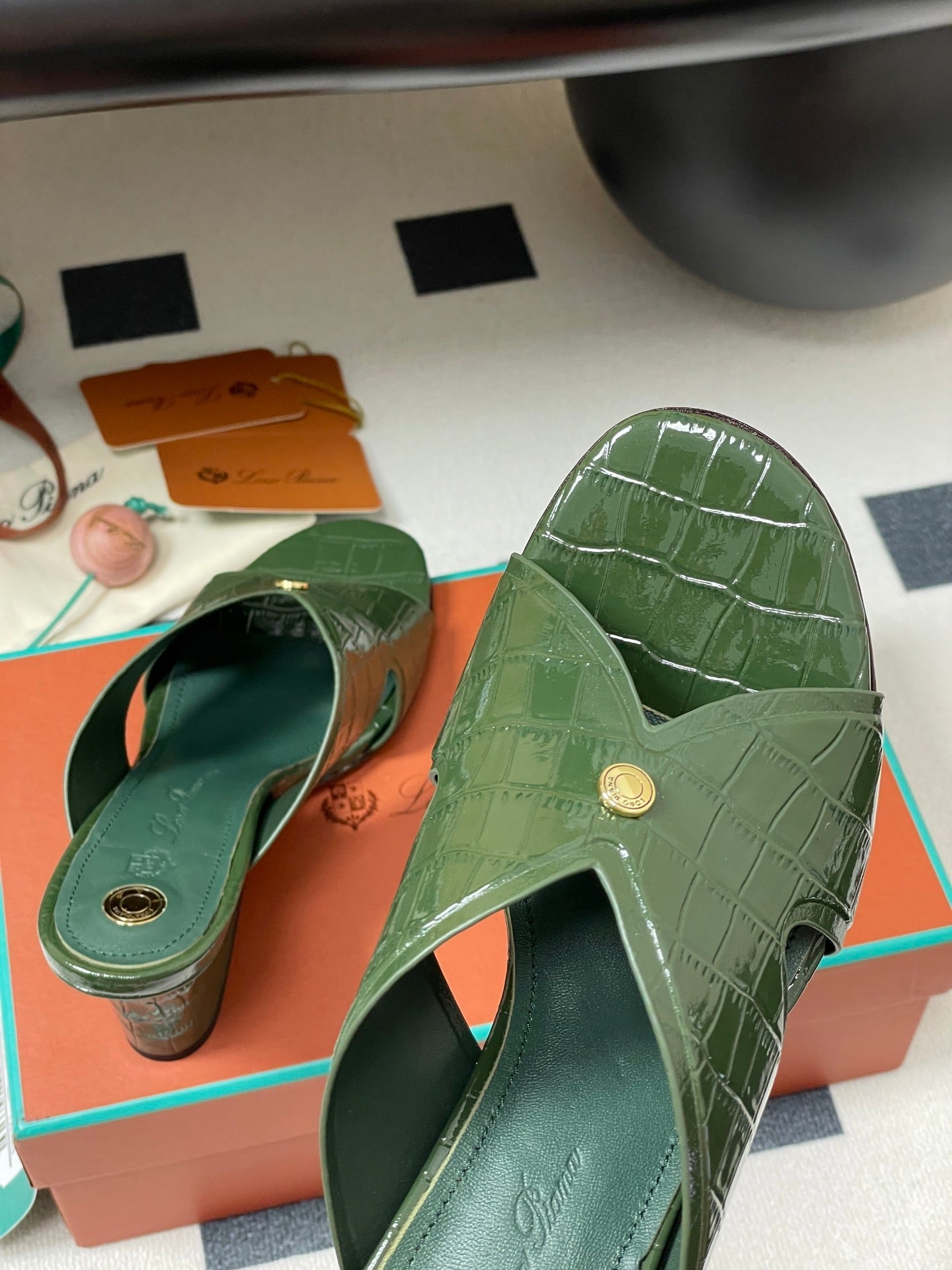 HIGH HEELS 80 MM IN MOSS GREEN CALFSKIN SNAKE EMBOSSING