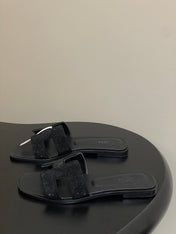 HM 25S ORAN SANDAL IN BLACK LAMBSKIN WITH STONE DETAILS