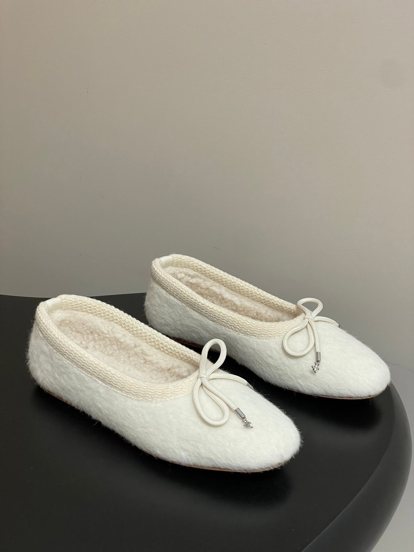 CELINE 26S BALLET FLATS IN WHITE WOOL WITH BOW STYLE 2