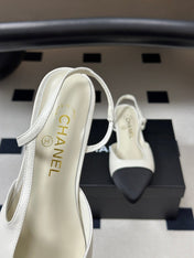 CHANEL 26S POINTED TOE SLINGBACKS IN WHITE LAMBSKIN AND BLACK FABRIC