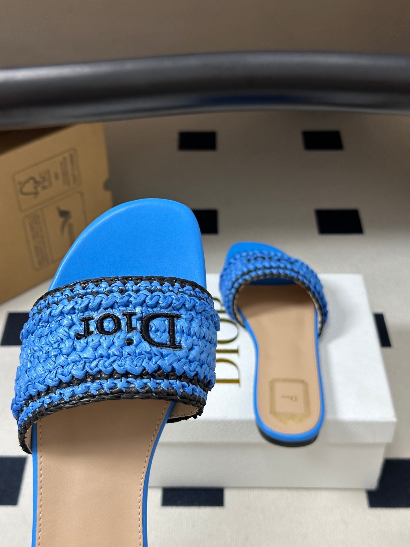 DIOR 26S FLAT SLIDE SANDALS IN BLUE RAFFIA