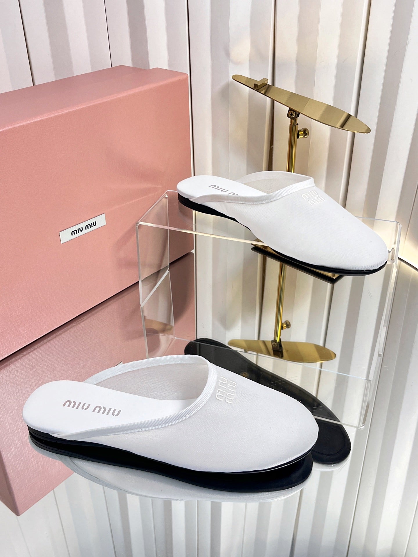 MIUMIU 26S FLAT MULES IN WHITE FABRIC AND LEATHER