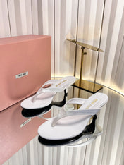 MIUMIU 26S THONG HEELED SANDALS 50 MM IN WHITE LAMBSKIN AND SATIN