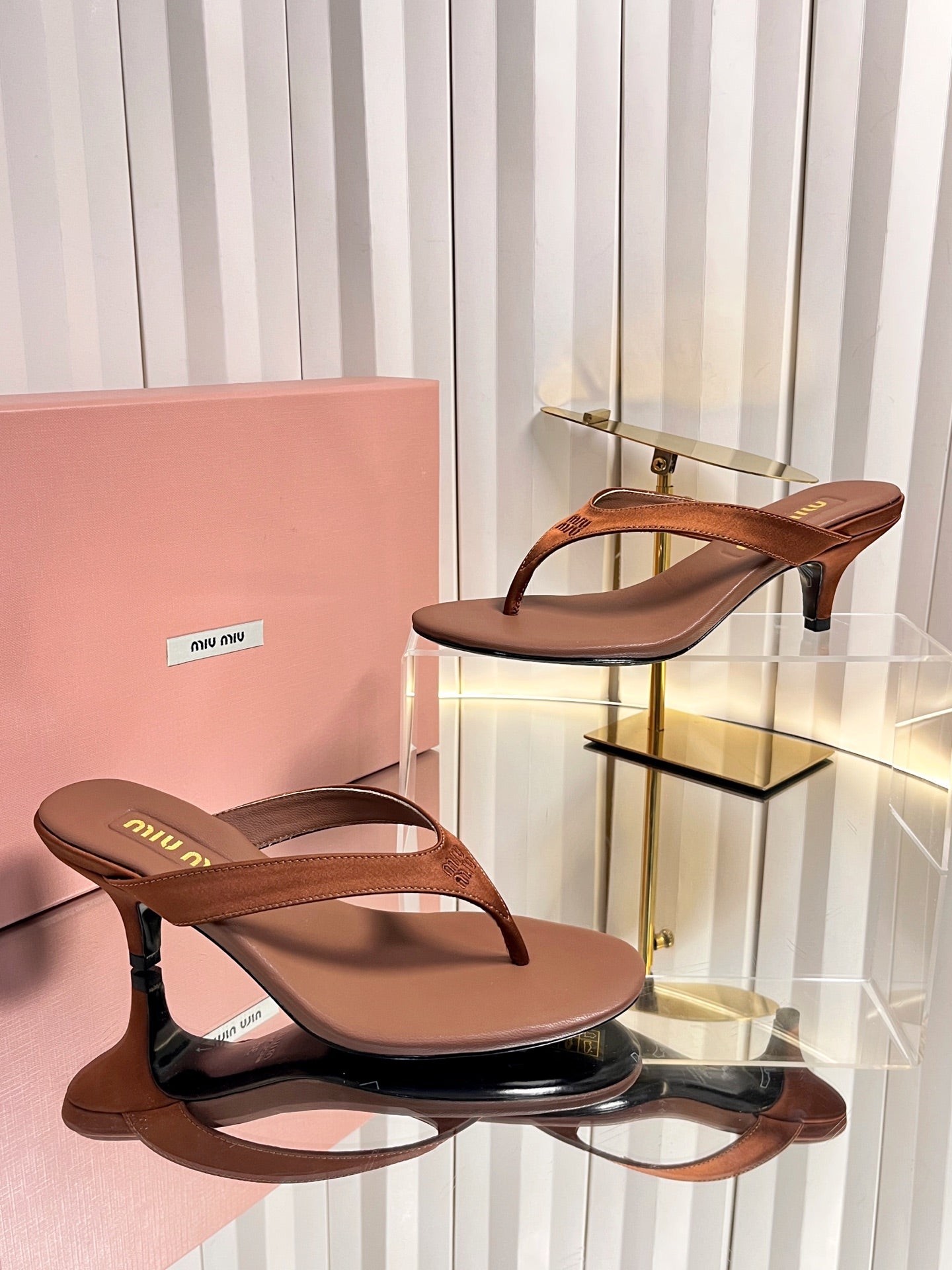 MIUMIU 26S THONG HEELED SANDALS 50 MM IN BROWN LAMBSKIN AND SATIN