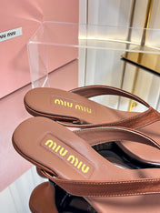 MIUMIU 26S THONG HEELED SANDALS 50 MM IN BROWN LAMBSKIN AND SATIN