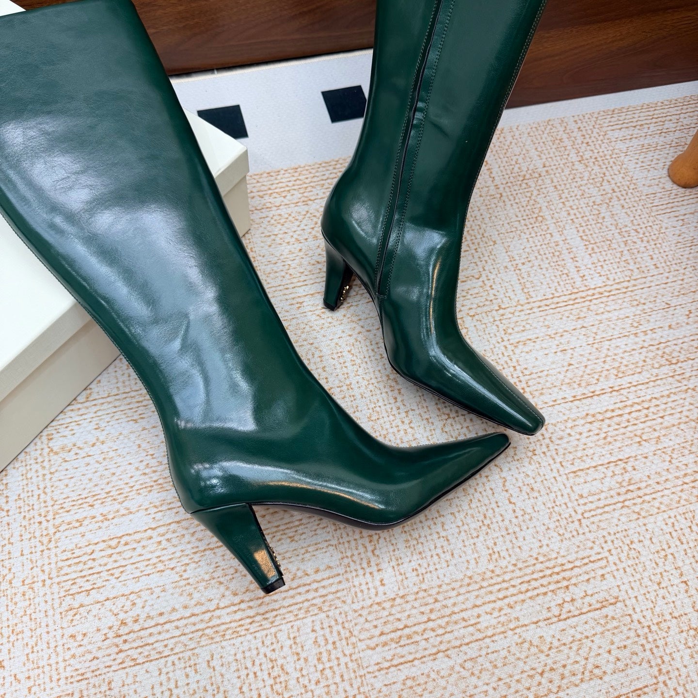 YSL 26S KNEE-HIGH BOOTS 70 MM IN DARK GREEN SHINY CALFSKIN