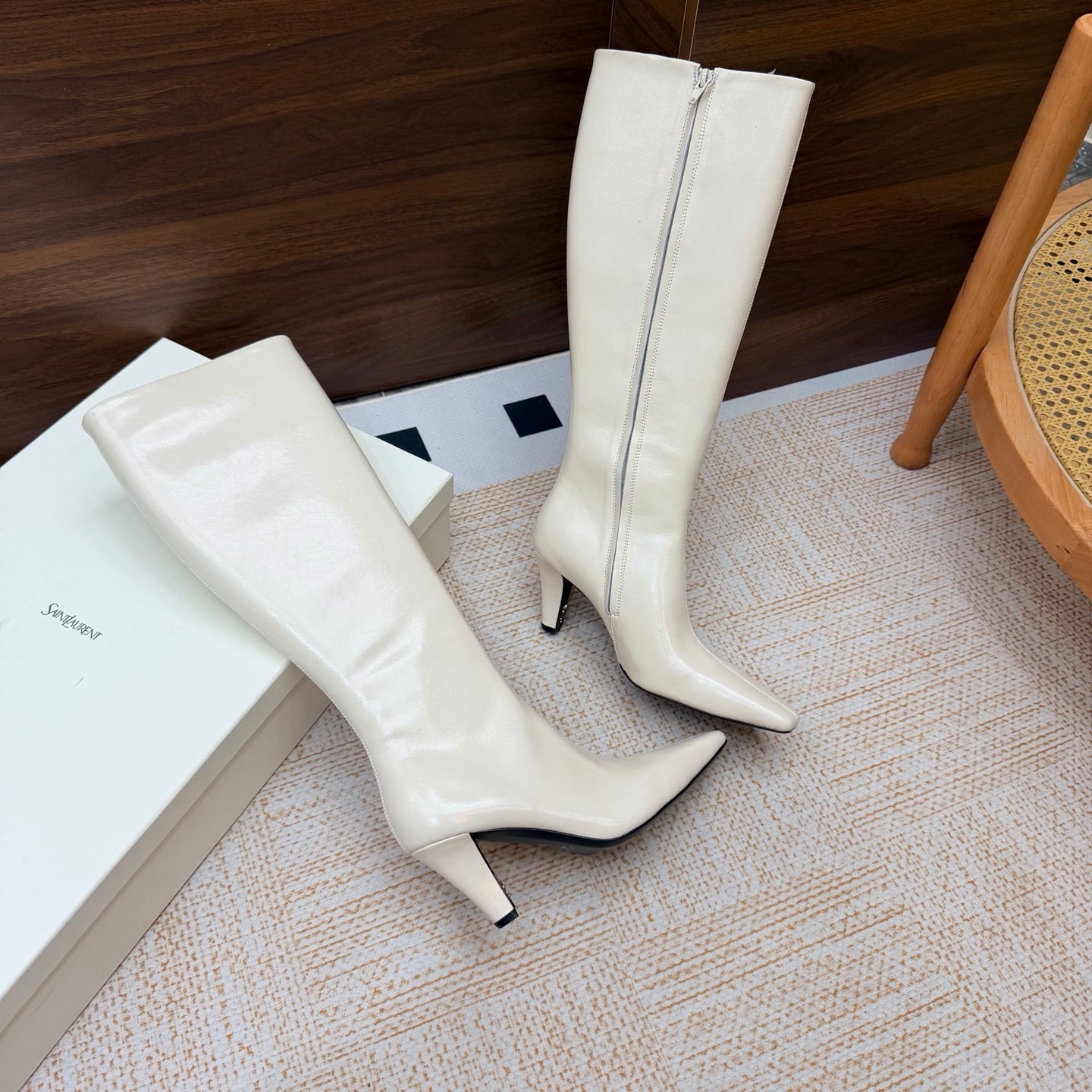 YSL 26S KNEE-HIGH BOOTS 70 MM IN CREAM WHITE CALFSKIN