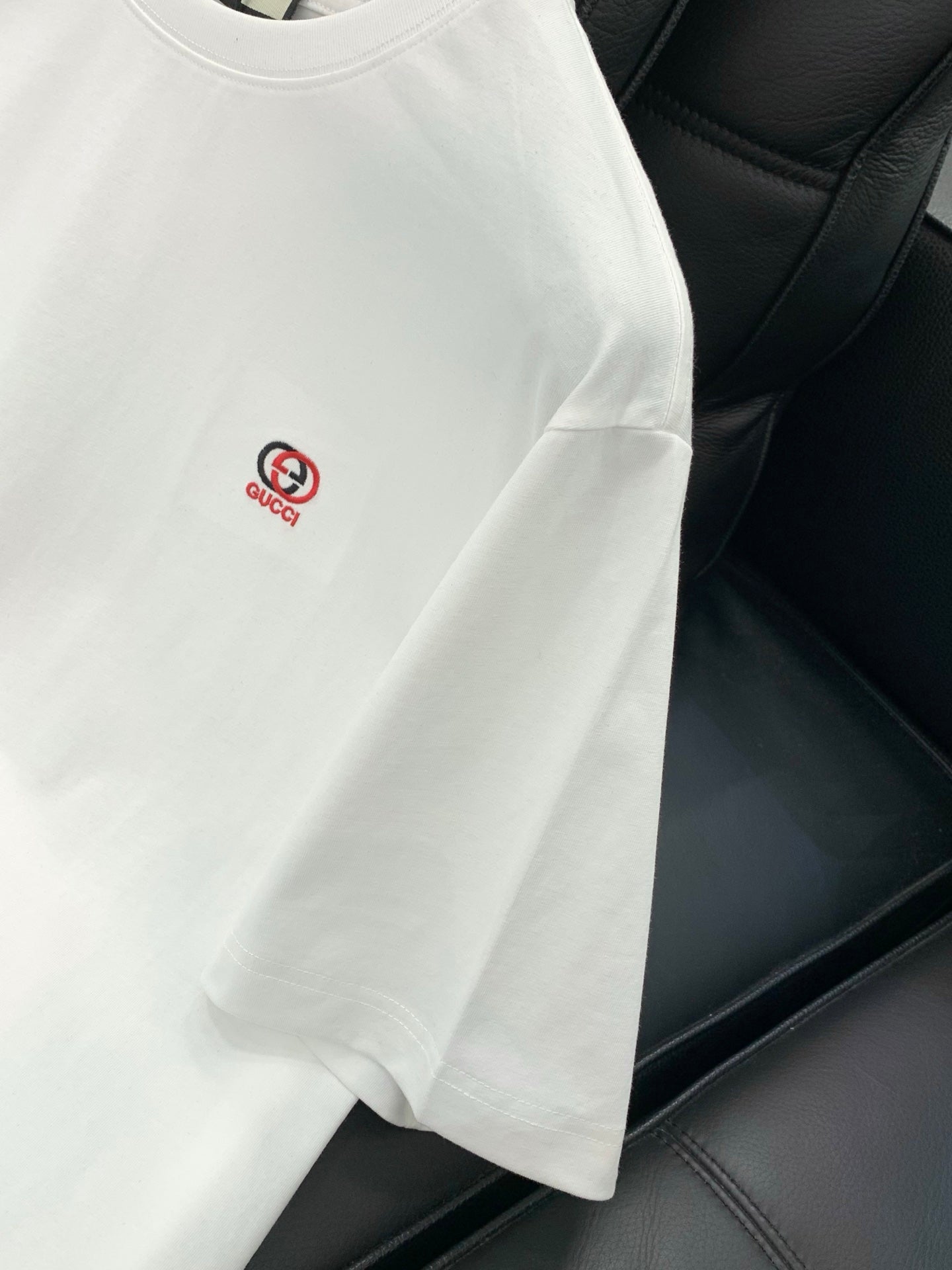 GUCCI 26S SHORT-SLEEVE CREWNECK T-SHIRT 432