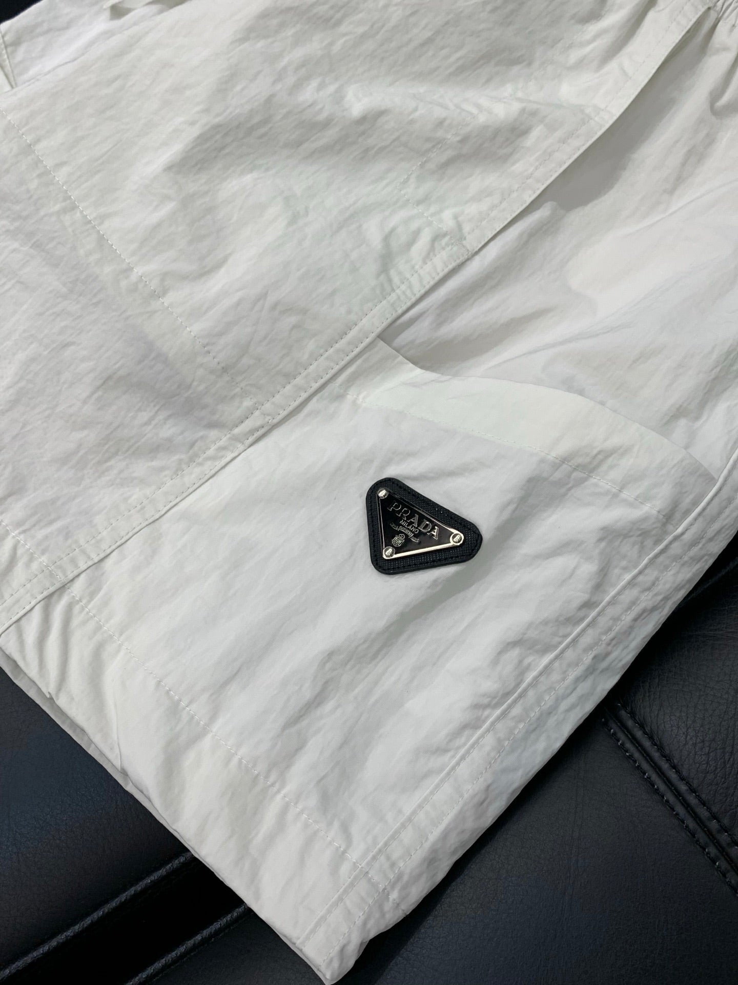 PRADA 26S SHORTS STYLE 970