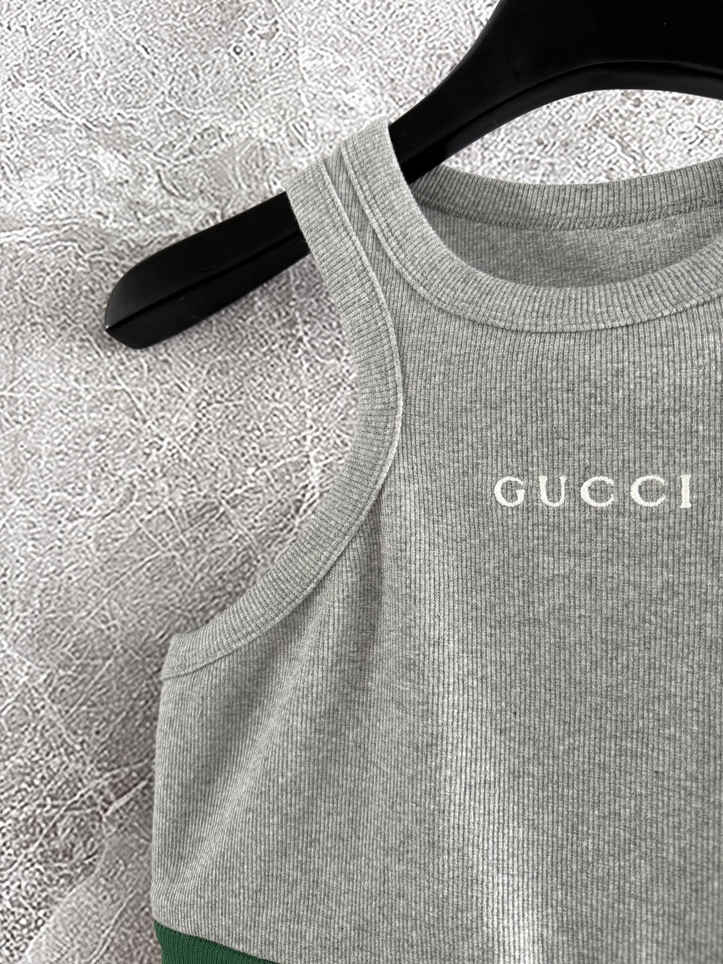 GUCCI CROPPED SLEEVELESS TOP STYLE 129