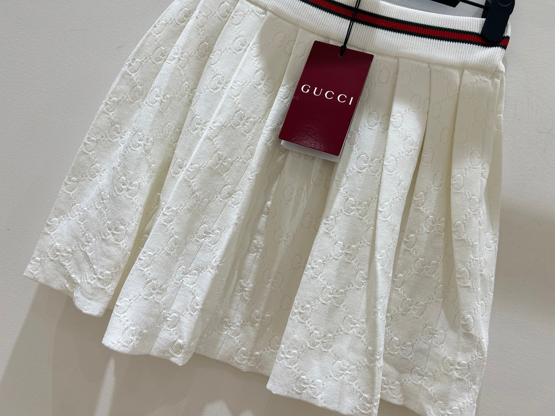 GUCCI 26S PLEATED SKIRT 377