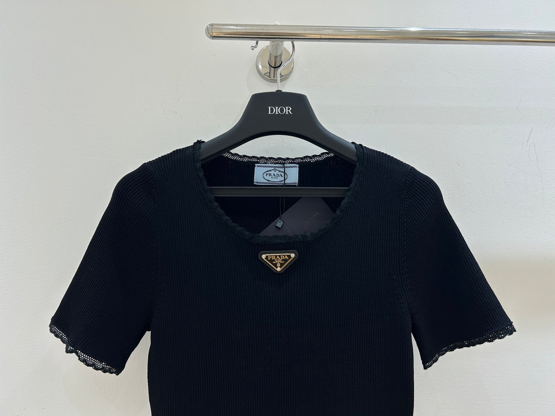 PRADA 26S SHORT-SLEEVE KNIT TOP 973