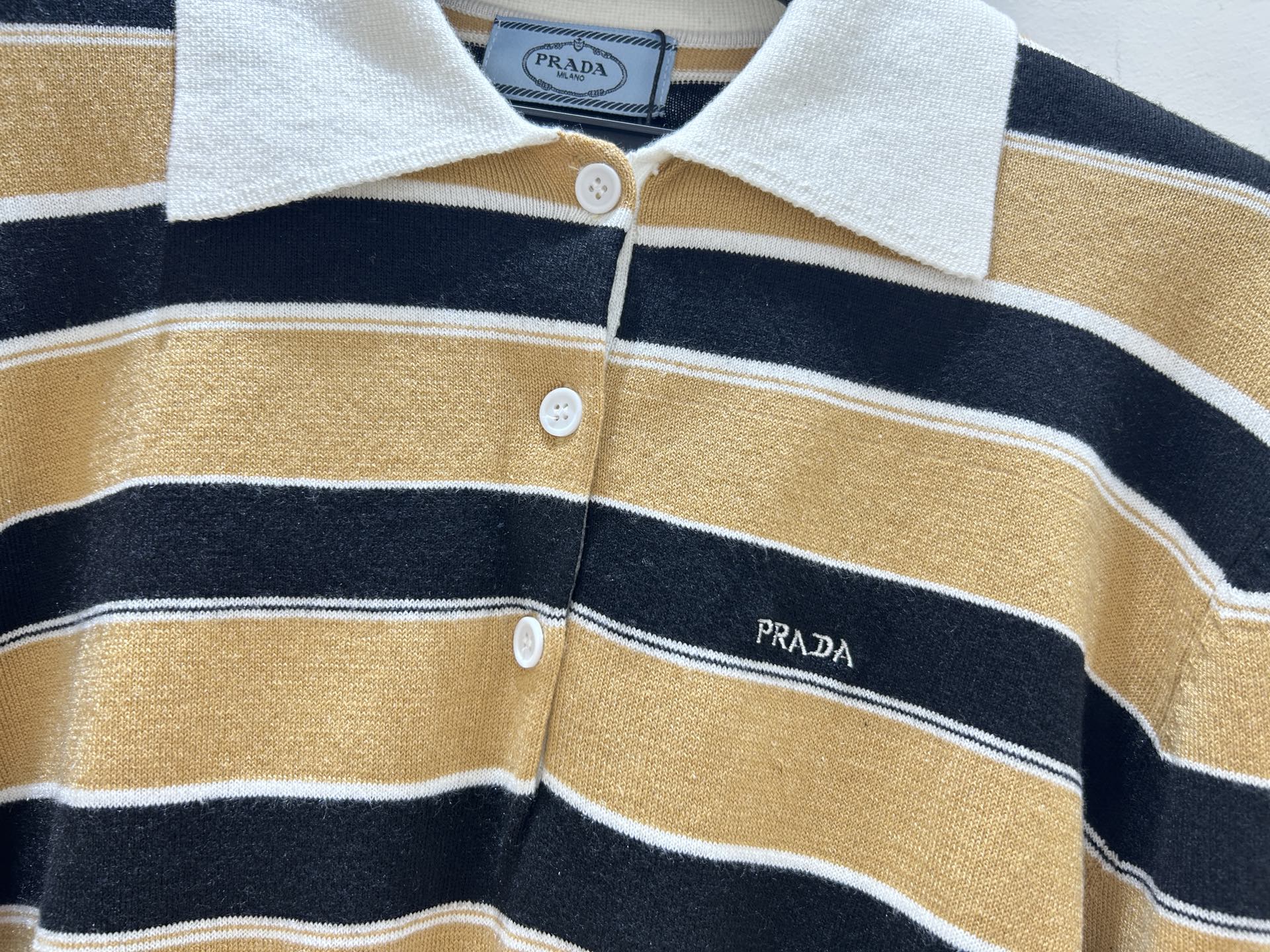 PRADA 26S CROPPED KNIT POLO SHIRT STYLE 934
