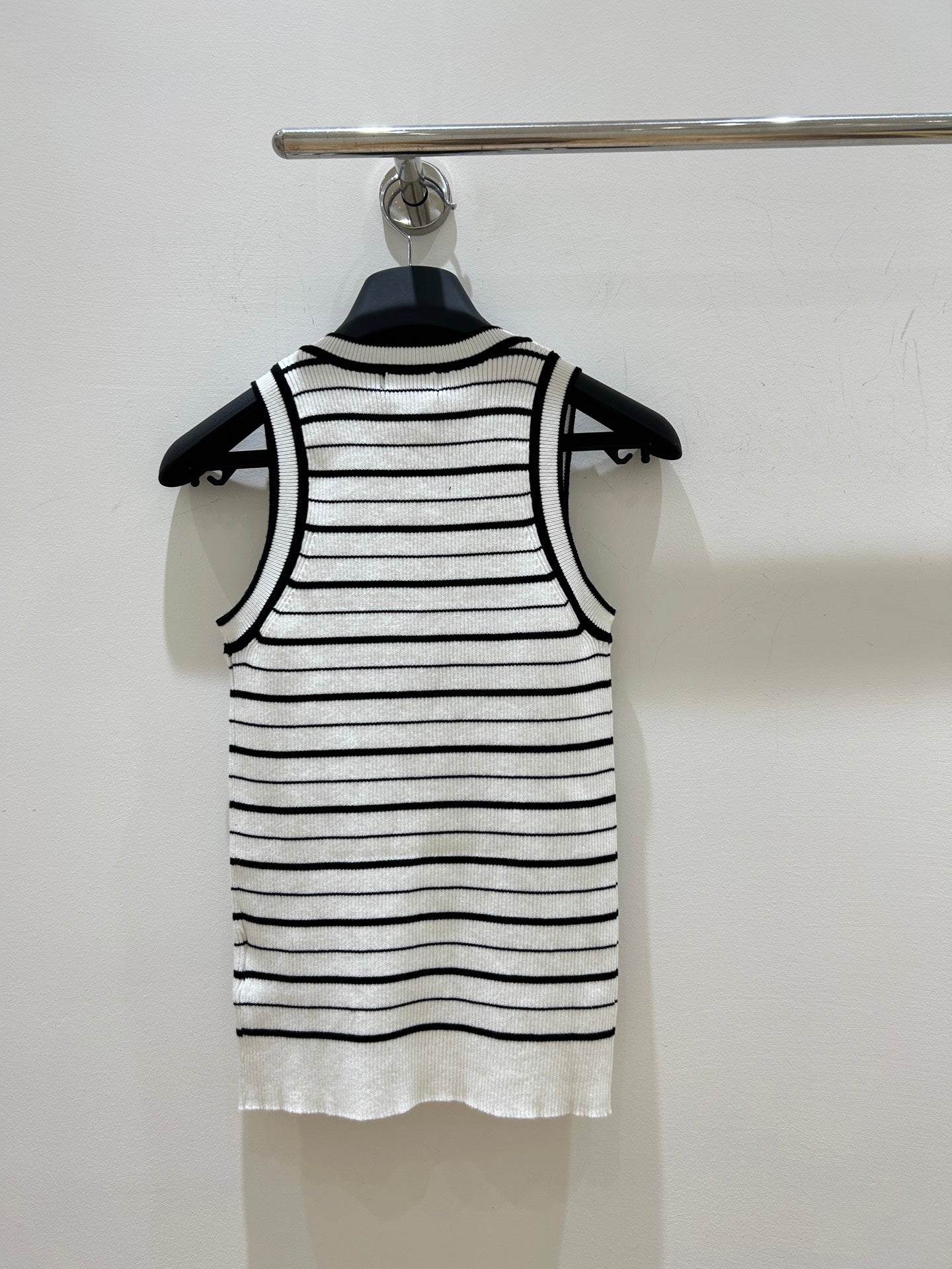 CHANEL 26S SLEEVELESS KNIT TOP 1614