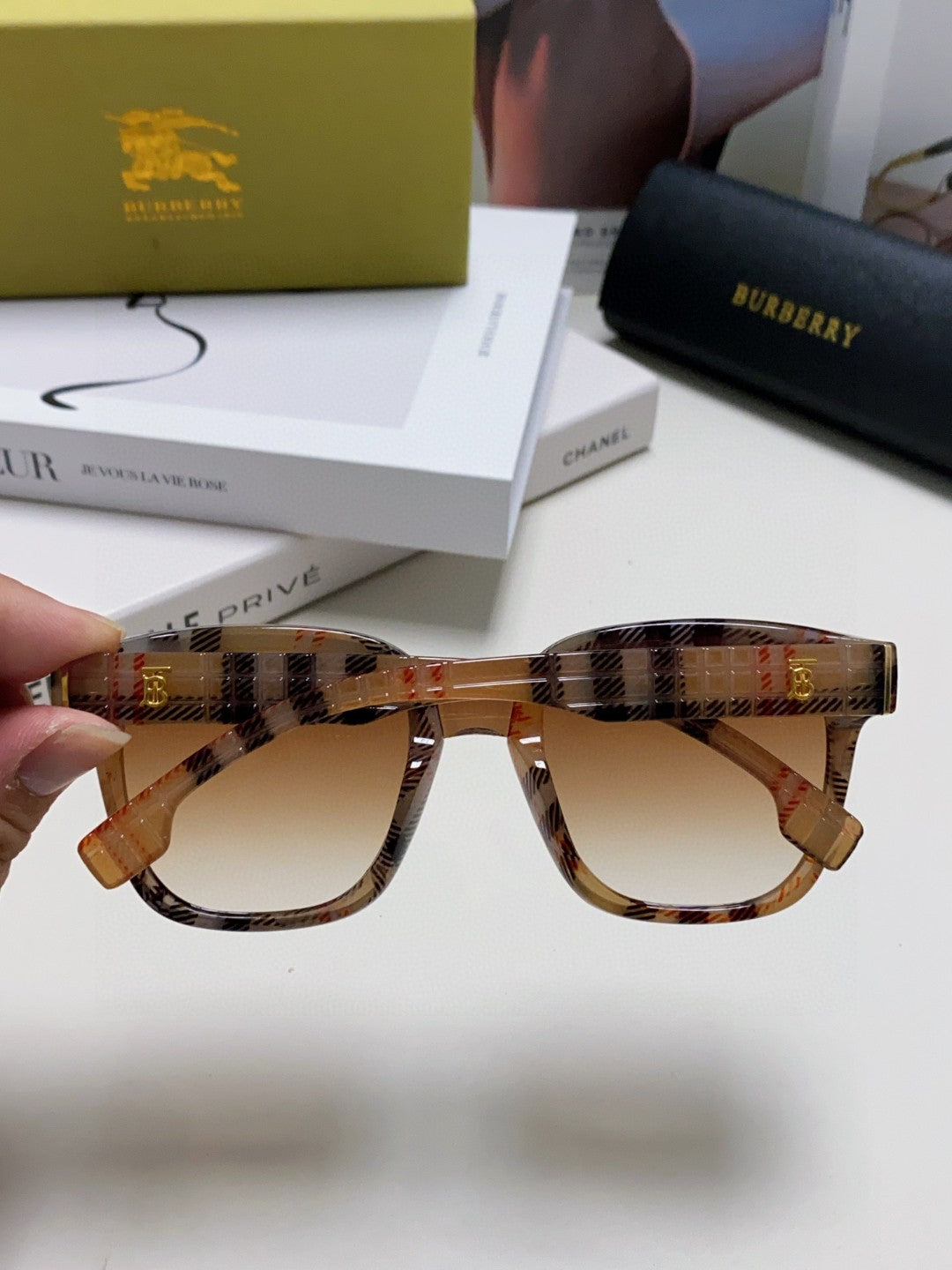 BURBERRY 26S SQUARE FRAME IN ACETATE 408175