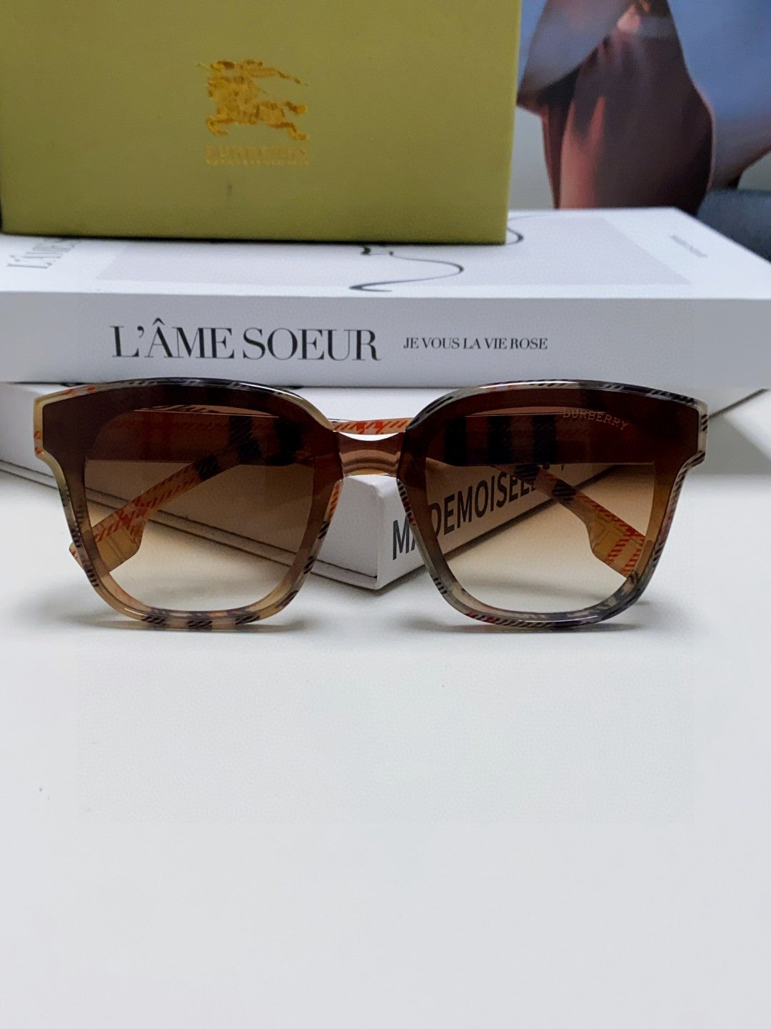 BURBERRY 26S SQUARE FRAME IN ACETATE 408175