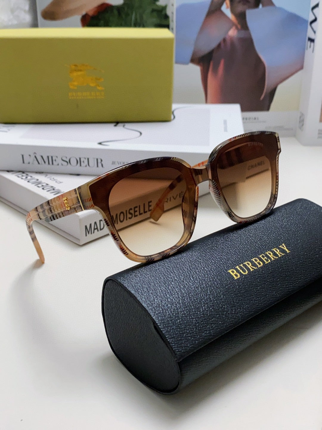 BURBERRY 26S SQUARE FRAME IN ACETATE 408175