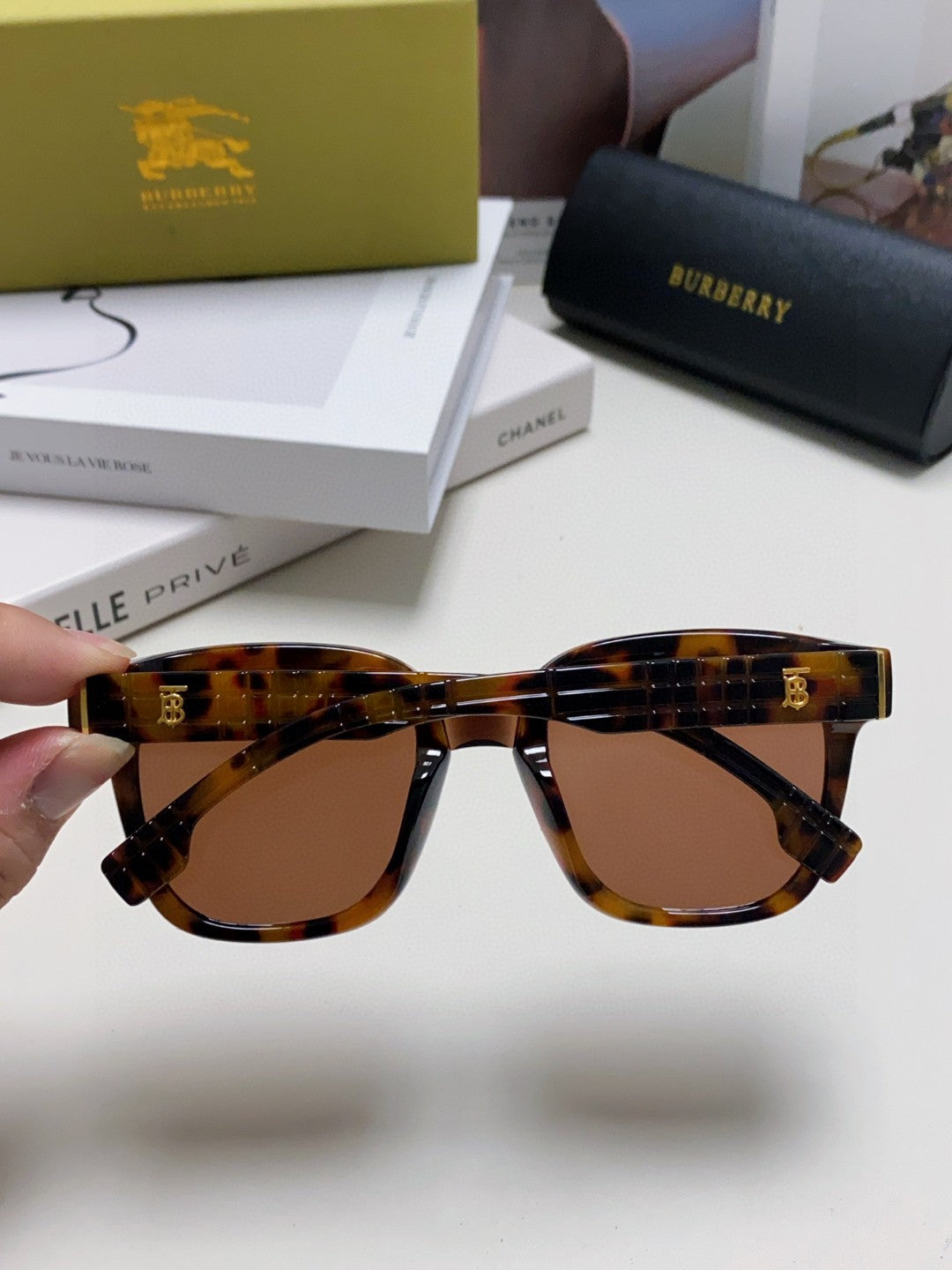 BURBERRY 26S SQUARE FRAME IN ACETATE 408176