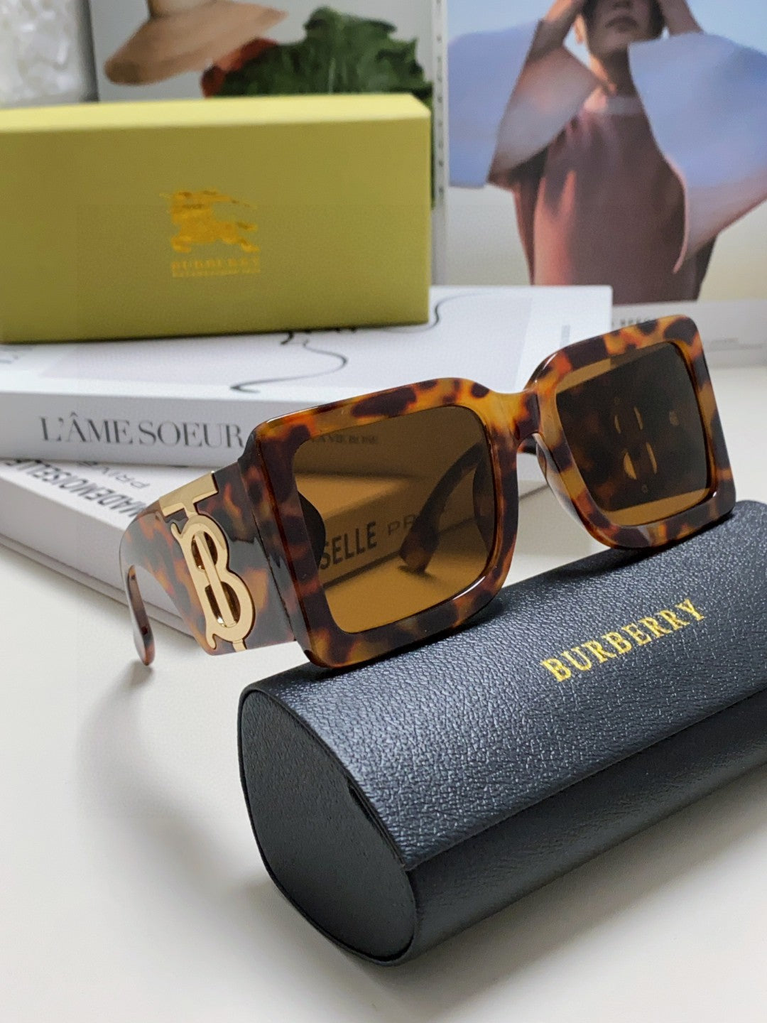 BURBERRY 26S SQUARE FRAME IN ACETATE 408179