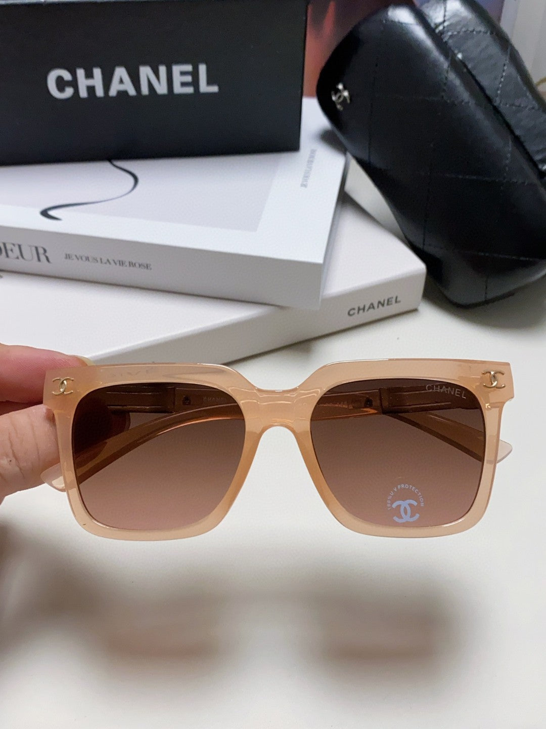 SQUARE SUNGLASSES 632877 IN PINK CLEAR ACETATE