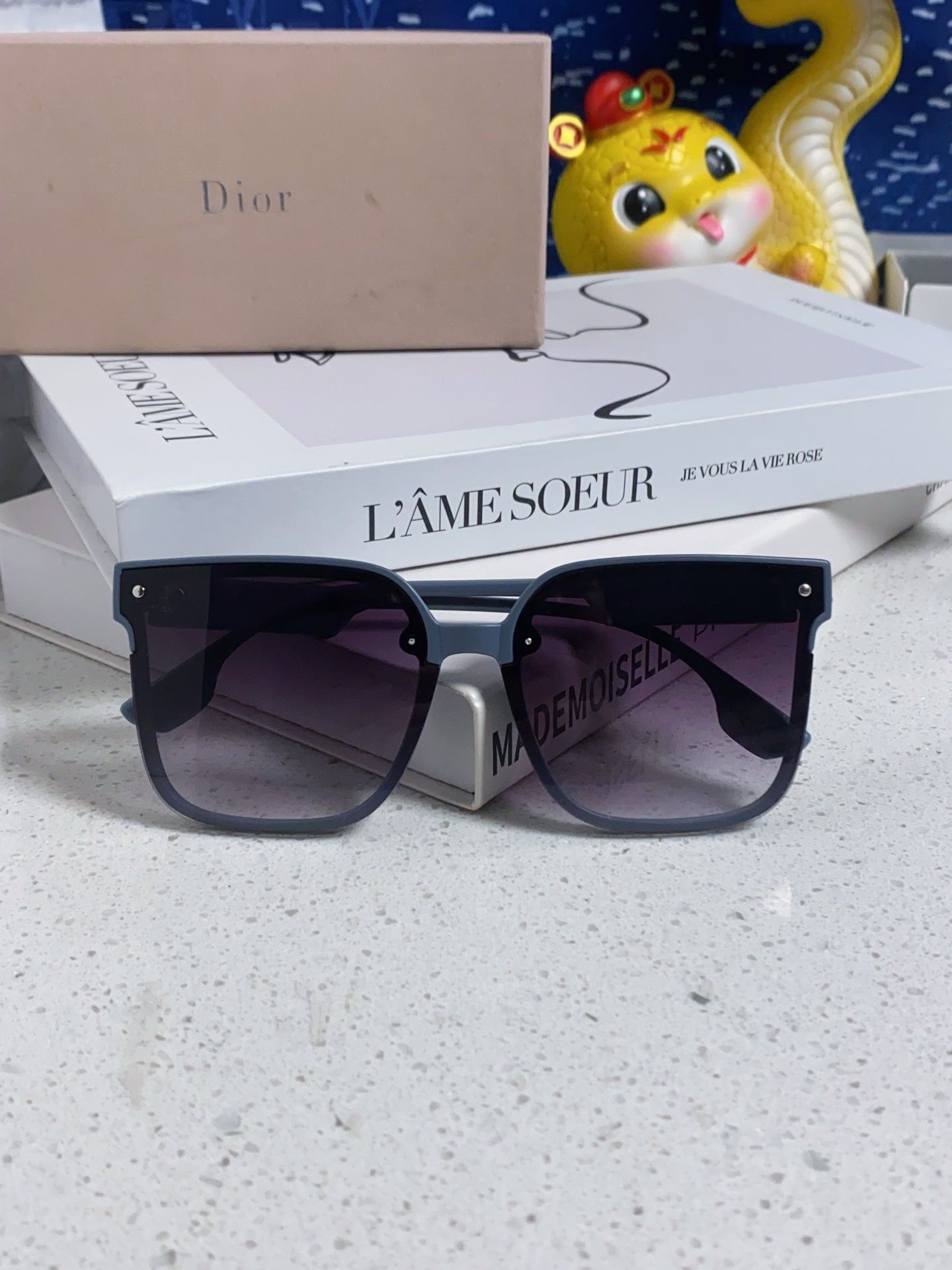 MONTAIGNE SUNGLASS 560861 IN TAN BLUE ACETATE