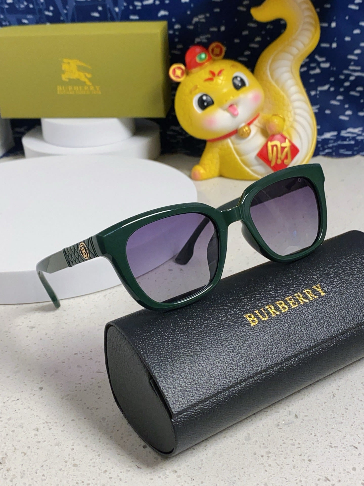 BURBERRY 26S SQUARE FRAME IN ACETATE 426333