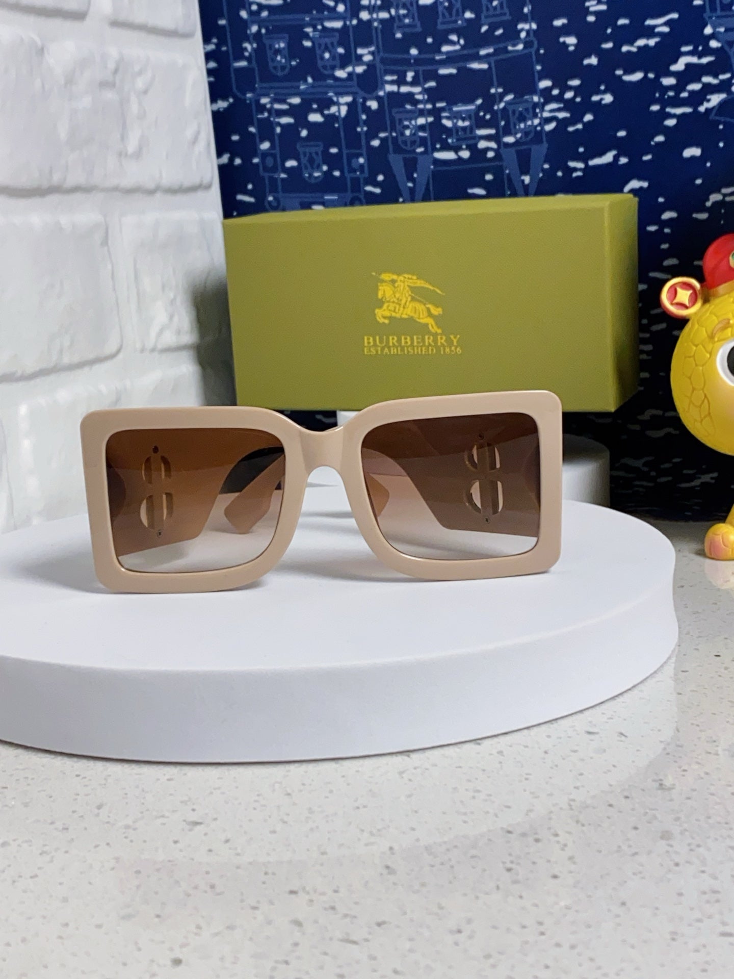 BURBERRY 26S SQUARE FRAME IN ACETATE 430891