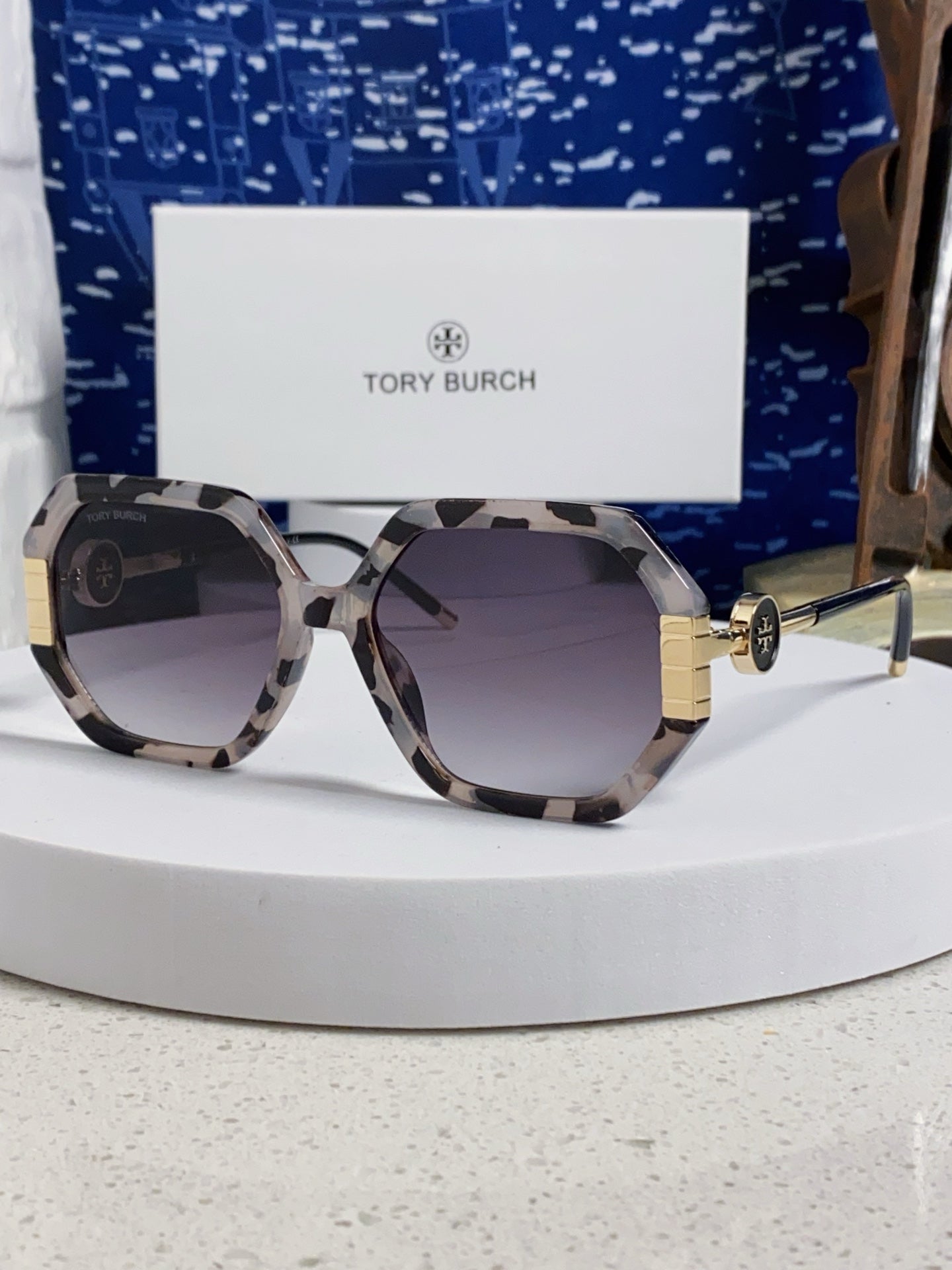 BURBERRY 26S SQUARE FRAME IN ACETATE 408239
