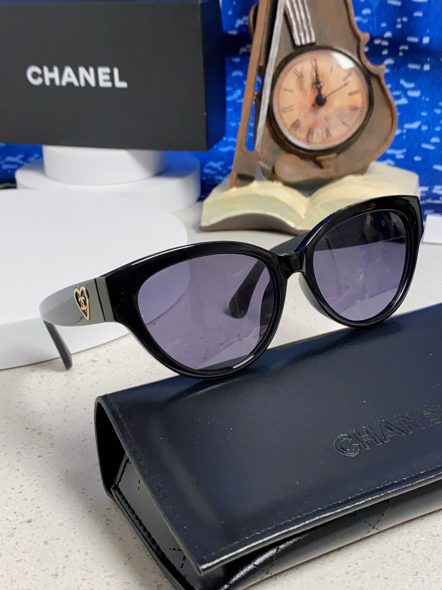 CHANEL 26S BUTTERFLY SHAPE IN ACETATE 417194