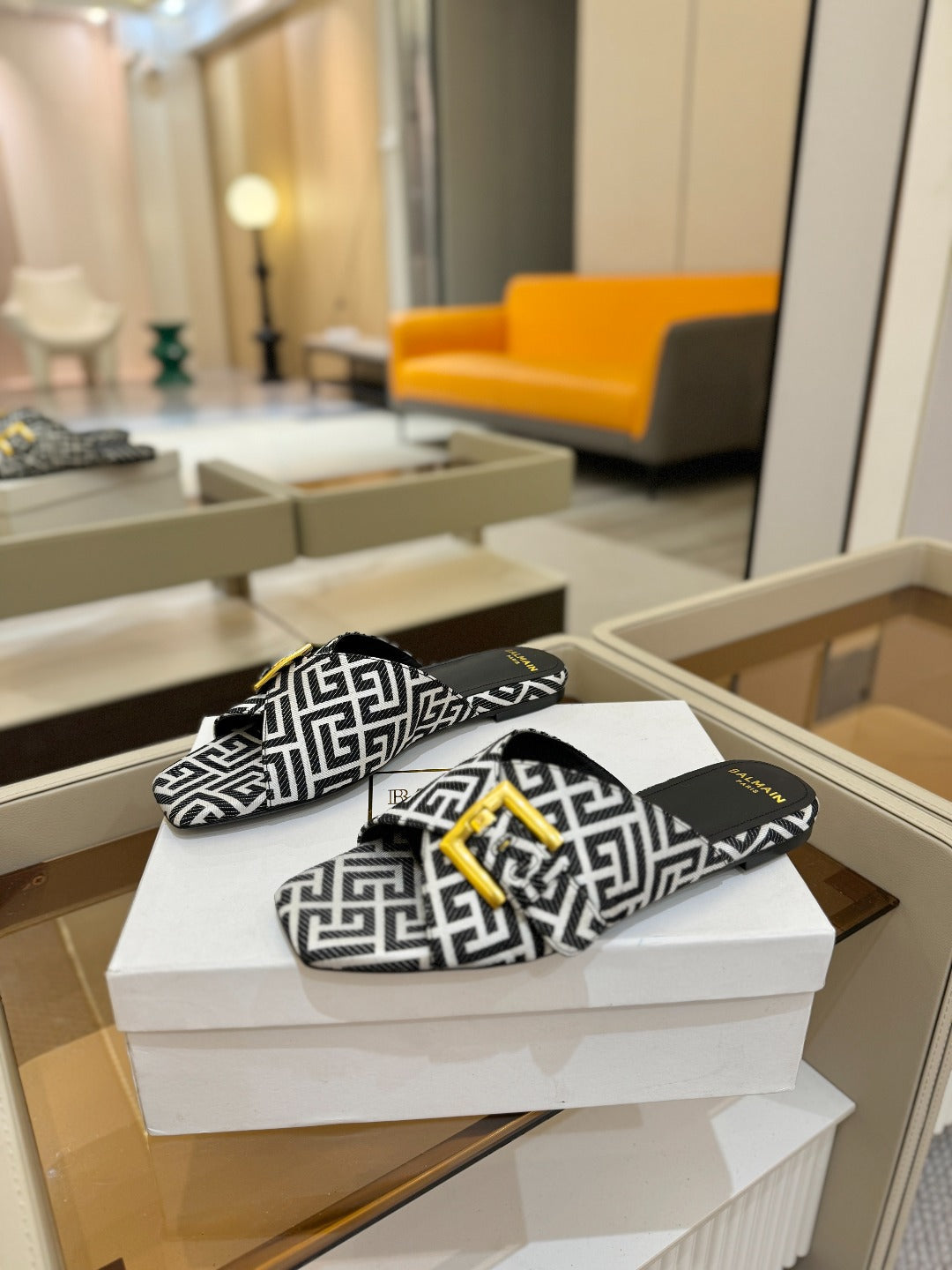 BALMAIN 26S SANDALS IN BLACK AND WHITE CANVAS